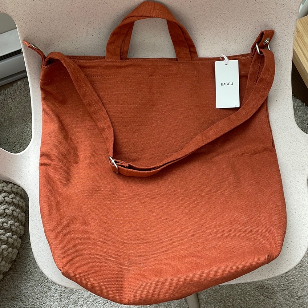 Baggu Duck Bag in rusty brown. NWT